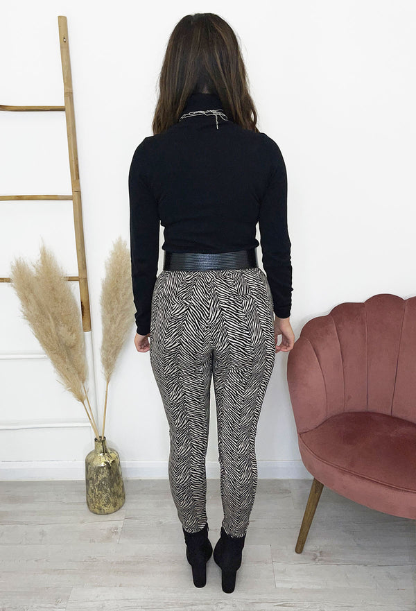 ICHI Kate Zebra Print Trousers - Crystal Grey