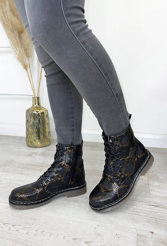 Fabs Ankle Black Boots - Snake Print